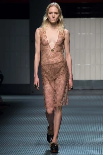 Look 33